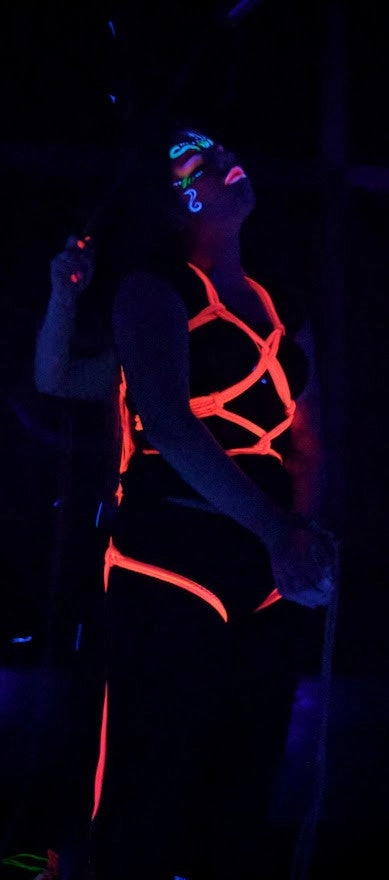 Blacklight Reactive Bondage Rope - 1/4 / 6mm  -  Custom Length - UV Reactive