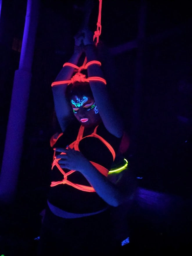 Blacklight Reactive Bondage Rope - 1/4 / 6mm  -  Custom Length - UV Reactive