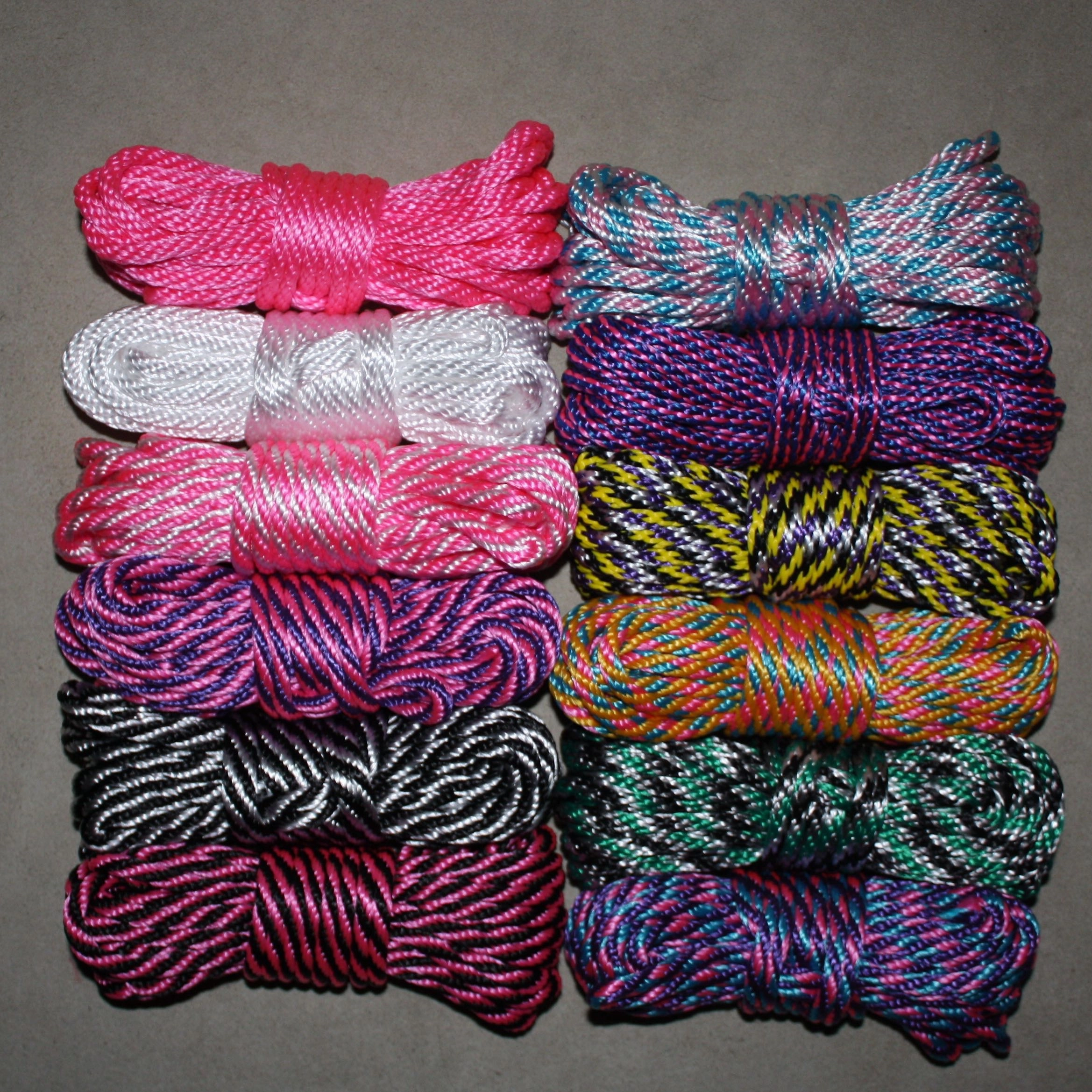 Blacklight Reactive Bondage Rope - 1/4 / 6mm  -  Custom Length - UV Reactive