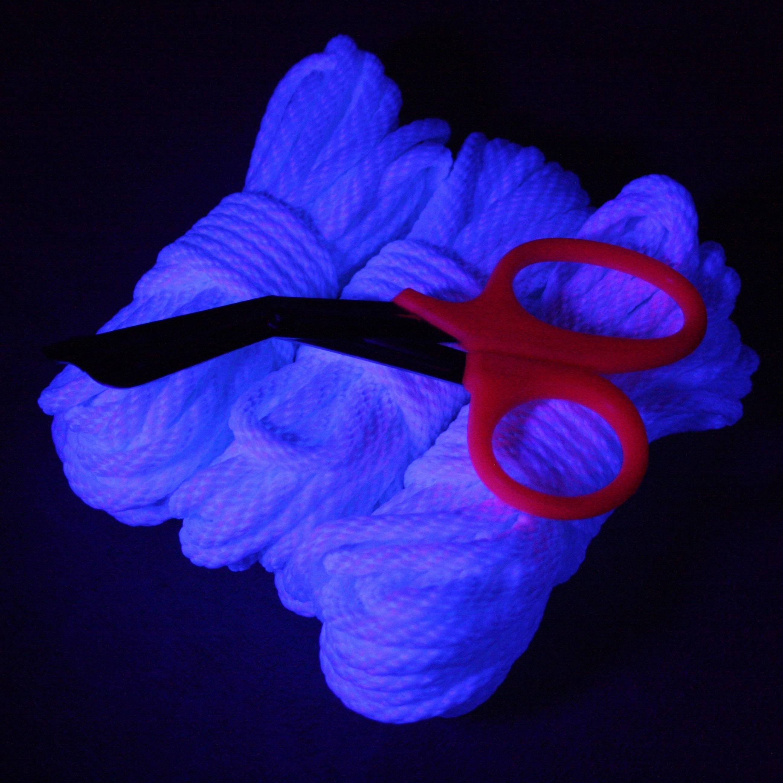 Blacklight Reactive Bondage Rope - 1/4 / 6mm  -  Custom Length - UV Reactive