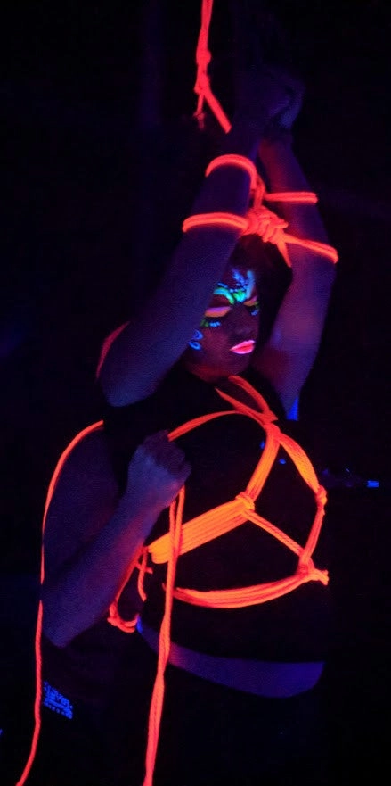 Blacklight Reactive Bondage Rope - 1/4 / 6mm  -  Custom Length - UV Reactive