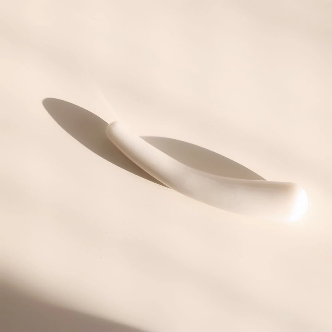 ONNA MOON CURVE- internal massage pleasure wand