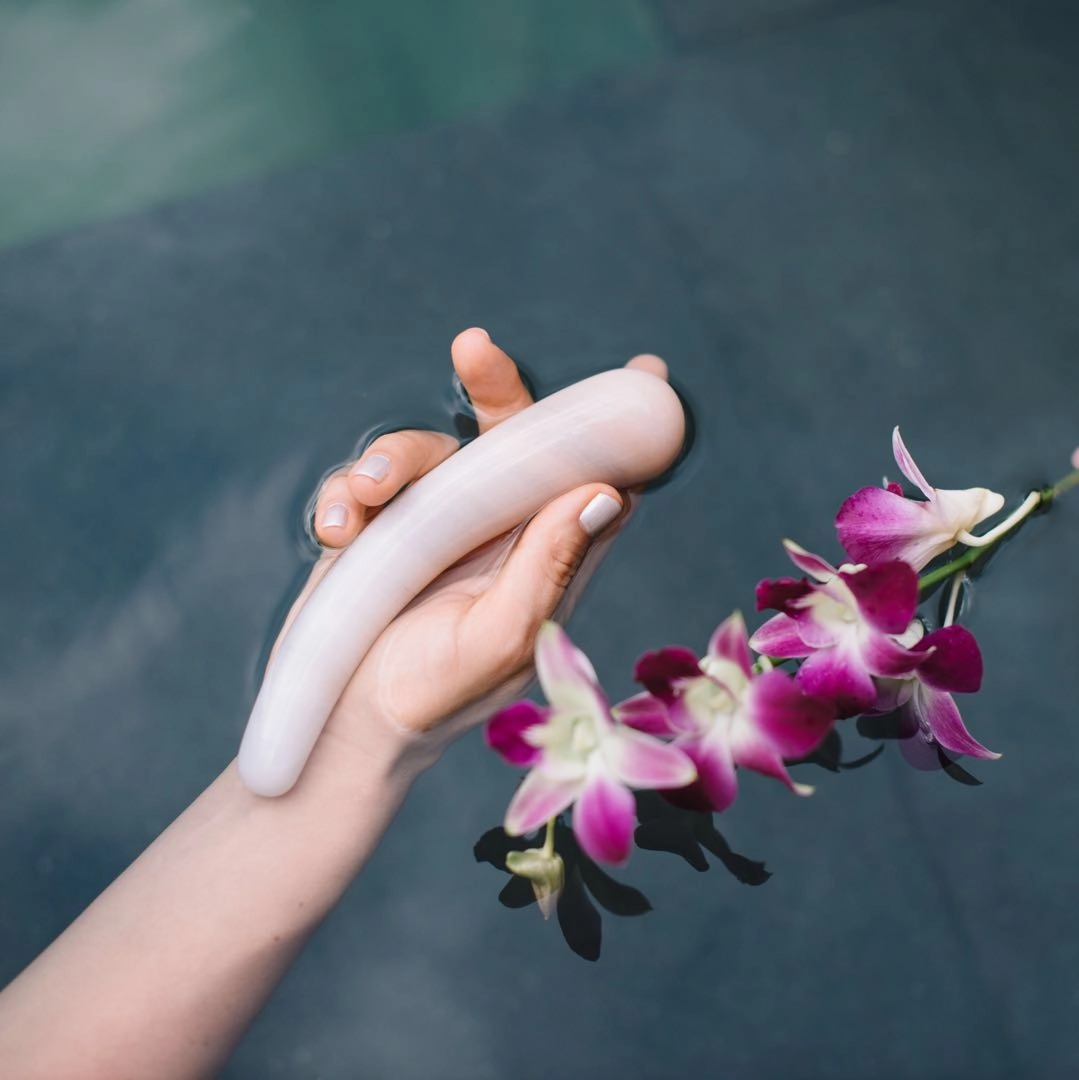 PLEASURE SET -  YONI MASSAGE
