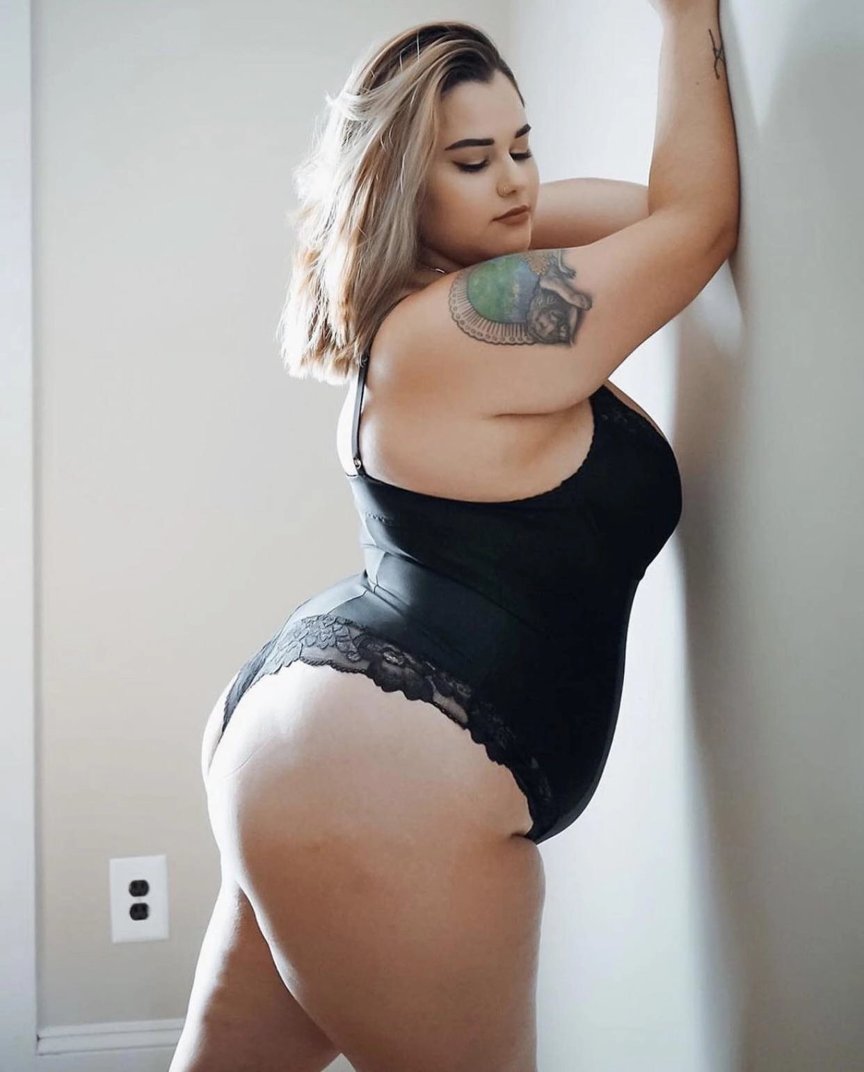 Sculpting Bodysuit With Lace - 7 LEFT!